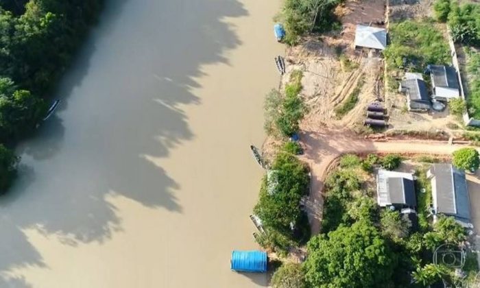 Garimpeiros extraem as pedras na Bacia do Tapajós, no Pará Foto: Reprodução