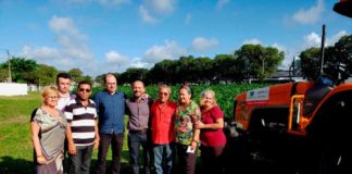 Governadora entrega trator a beneficiários do Governo Cidadão Entrega aconteceu durante visita ao 15º Encontro Nordestino de Leite e Derivados