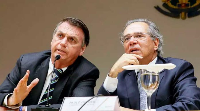 Bolsonaro e Paulo Guedes (Foto: Isac Nóbrega/PR)