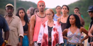 ‘Bacurau’ tem pré-estreia em Parelhas, RN, com presença de Sônia Braga Cena de 'Bacurau' — Foto: Divulgação