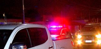 Criminosos tentam roubar carro da Procuradoria Geral do RN, motorista reage e suspeito é morto em tiroteio Caminhonete da PGE foi alvo de tentativa de assalto em Natal — Foto: Reprodução/Inter TV Cabugi