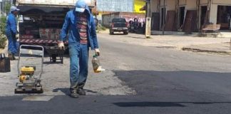 Governo do RN anuncia plano de recuperação das rodovias estaduais Ideia é iniciar uma operação tapa-buracos pelas estradas do interior com maior tráfego de veículos — Foto: DER-RN