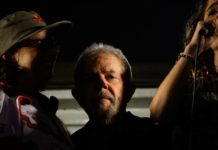 Indignados, juristas estrangeiros pedem que STF liberte Lula Lula: juristas se dizem "chocados" e pedem a libertação do ex-presidente (Fabio Vieira/Getty Images)