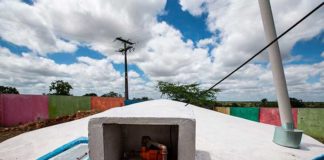 CMA analisa projeto que estimula uso de água da chuva em construções Cisterna capta água de chuvas em escola estadual de Conceição do Coité, no sertão da Bahia: comissão avalia tornar a captação de água da chuva obrigatória em novas construções, públicas ou privadas - Foto: Ubirajara Machado/Sec Especial do Desenvolvimento Social