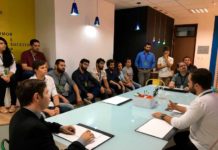 Robô faz processos ficarem mais rápidos na Justiça Federal do RN Núcleo de Tecnologia da Informação com o juiz federal Hallison Rêgo — Foto: Leonardo Erys/G1