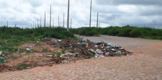 Lixo toma conta das ruas e comunidades rurais no município de Ceará-Mirim