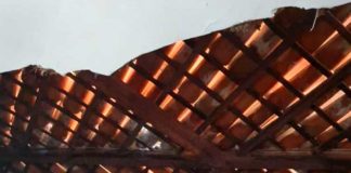 Parte do teto de escola em Ceará-Mirim desaba; ninguém é atingido Parte do teto de escola de Ceará-Mirim caiu — Foto: Cedida