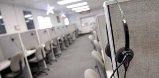 Automação pode afetar emprego de metade dos trabalhadores do país Automatização de setores como call centers afeta empregos. Foto: Agência O Globo