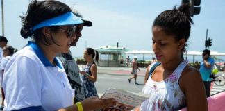 Setor de serviços cresce 0,8% de junho para julho no país, diz IBGE