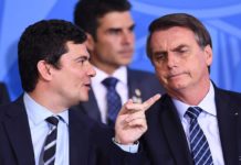 Intacto, Moro supera em 25 pontos aprovação de Bolsonaro, mostra Datafolha O ministro Sergio Moro e o presidente Jair Bolsonaro - Evaristo Sá/AFP