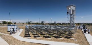 Querosene produzido com energia solar promete revolução Usina usa energia solar, água e CO2 para produzir querosene