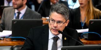 CDH aprova sugestão legislativa para uso medicinal da maconha Alessandro Vieira relatou sugestão legislativa, que passa tramitar como projeto em comissões do Senado | Foto: Marcos Oliveira/Agência Senado