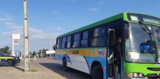 Nota da Prefeitura de Ceará-Mirim sobre ônibus escolares Fiscalização da ocorreu na manhã desta quarta. Foto: PRF/Divulgação