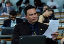 Aprovado relatório de Styvenson com tornozeleira para agressores de mulheres