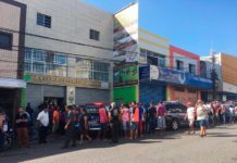 Poucas horas após ser preso, suspeito por envolvimento na morte de estudante em assalto consegue fugir Vítima foi baleada na Avenida Coronel Estevam, no Alecrim — Foto: Heloísa Guimarães/Inter TV Cabugi