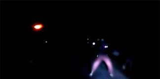 Homens invadem BR a pé e tentam parar carro para fazer assalto na Grande Natal; veja vídeo Homens invadiram BR a pé para tentar fazer assalto na Grande Natal — Foto: Reprodução/Inter TV Cabugi