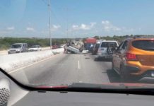 Natal: Caminhão bate em carro que capota na Ponte Newton Navarro