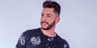 Cantor sertanejo morre após carro bater em árvore em rodovia de MS Cantor Jota — Foto: Redes Sociais / Divulgação