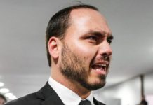 Carlos diz que Brasil não terá transformação rápida por vias democráticas