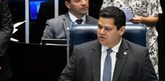 Senado aprova reestruturação do Coaf e transferência do órgão ao Banco Central Presidente do Senado considera que o texto aperfeiçoa pacto federativo, já que repasses poderão ser feitos sem a necessidade de firmar convênio com órgão intermediário - Foto: Marcos Oliveira/Agência Senado