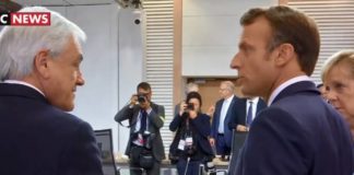 Em vídeo de bastidores, Macron e Piñera são flagrados criticando Bolsonaro Sebastián Piñera e Emmanuel Macron criticam Jair Bolsonaro em vídeo registrado durante a cúpula do G7 na França (CNews/Reprodução)