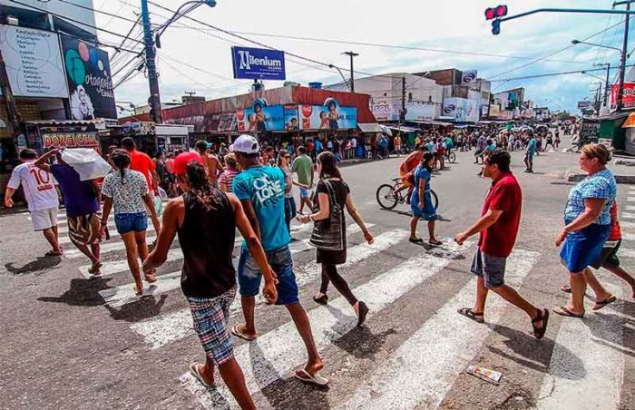 Comércio de Natal tem horário diferenciado no feriado dos Santos Mártires — Foto: Canindé Soares