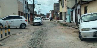 Homem fica uma hora na mira de assaltantes dentro do próprio carro em Natal Homem foi abordado por assaltantes na rua da casa em que mora, na Zona Norte de Natal — Foto: Kleber Teixeira/Inter TV Cabugi
