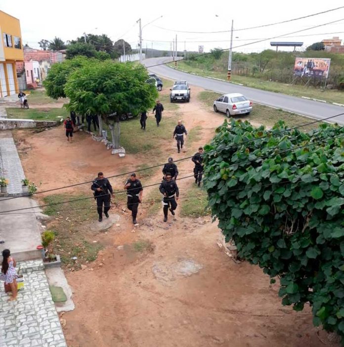 Policiais militares e assaltantes trocaram tiros em São José do Campestre — Foto: Redes Sociais