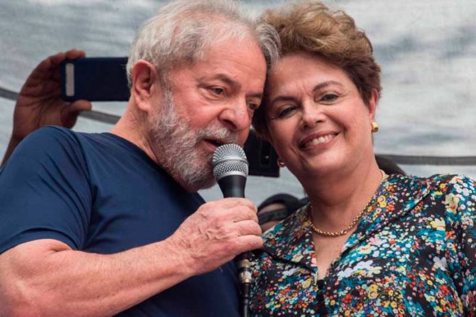 Os ex-presidentes Lula e Dilma - Nelson Almeida/AFP