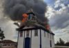 Incêndio de grandes proporções destrói igreja em Diamantina; veja vídeo