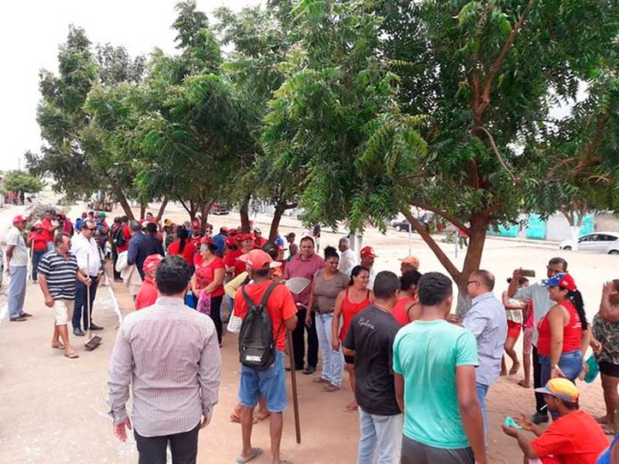 Mutirão contou com a participação de cerca de 160 homens e mulheres acampados e assentados na zona rural do município / Divulgação