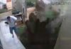 Homem tenta matar baratas com gasolina e explode quintal. Veja o vídeo