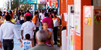 Comércio em Natal tem funcionamento alterado no révellion; confira horários Horário de funcionamento do comércio de rua e dos shoppings vai sofrer alteração no fim de 2019 — Foto: Jonathan Lins/G1