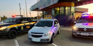 Homem é preso na Grande Natal levando 1 quilo de maconha para presidiário em Recife Homem é preso na Grande Natal levando 1 quilo de maconha para presidiário em Recife — Foto: Divulgação/PRF