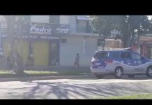 Homem pelado apedreja viaturas e ambulância em Teixeira/BA; veja vídeo