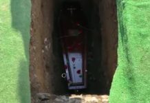 Morto grita para sair de caixão e leva familiares às gargalhadas; veja o vídeo