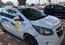 Trio é preso após assaltos e perseguição policial na Zona Sul de Natal Táxi foi roubado por trio na Zona Sul de Natal, na noite desta quarta-feira (23) — Foto: Kleber Teixeira/Inter TV Cabugi