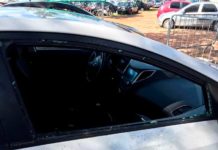 Homem quebra vidro de carro de desconhecido, entra no veículo e dorme no banco do motorista em Natal Homem quebra vidro de carro de desconhecido, entra no veículo e dorme no banco do motorista em Natal — Foto: Kleber Teixeira/Inter TV Cabugi