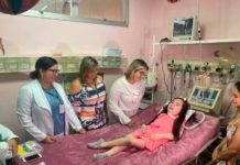 Menina que cresceu em hospital recebe alta e vai para casa pela 1ª vez após 12 anos Lele, como é chamada pelos entes queridos, morava em Coari quando apresentou os primeiros sintomas da doença degenerativa. — Foto: Carolina Diniz/G1