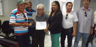 Ceará-Mirim: Câmara homenageia taxista de 80 anos Machadinho foi à homenagem acompanhado de familiares e amigos (Foto: Divulgação)