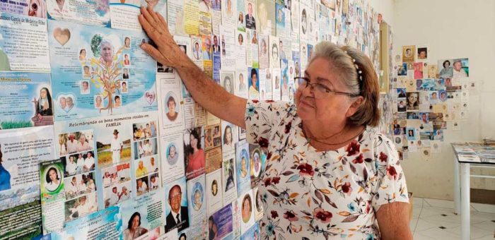 Carminha organizou exposição na própria casa para receber visitantes neste sábado (2) — Foto: Arquivo pessoal