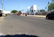 Por falta de pagamento, Cosern corta energia de prédios públicos de Macau e escola suspende aulas Escola Municipal João Penha Filho, em Macau, suspendeu as aulas após o corte da energia — Foto: Redes sociais