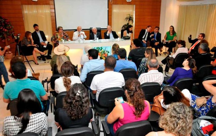 Audiência da Comissão de Saúde da CMN discutiu situação de servidores nesta segunda-feira (4) — Foto: Elpídio Júnior/Câmara Municipal de Natal