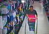 Homem é flagrado roubando bolsa com R$ 2 mil em supermercado em Natal Homem circulava em supermercado de Natal com carrinho de compras vazio. Minutos depois, ele roubou uma bolsa com R$ 2 mil — Foto: Divulgação/Polícia Civil