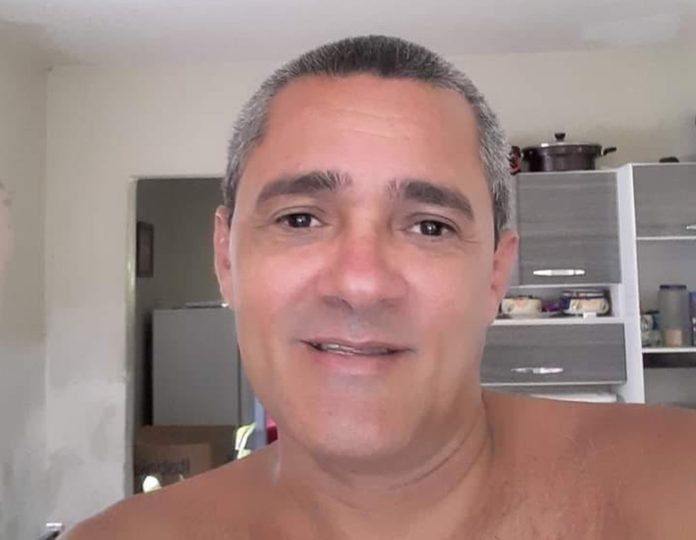 Eliezei Urbano foi assassinado a facadas em casa na praia de Barreta, em Nísia Floresta, na madrugada desta quarta (22). — Foto: Redes sociais