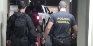 PF combate contrabando de cigarros e mercadorias no RN e investiga participação de policiais militares Policiais cumpriram mandados de prisão e de busca e apreensão em Natal nesta terça-feira (14) — Foto: Divulgação/Polícia Federal