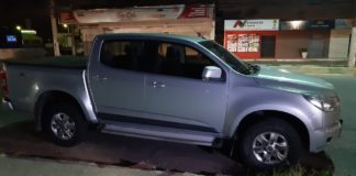 Criminosos rendem moradores, entram em casa e fazem arrastão na Zona Norte de Natal Carro da família foi recuperado pela Polícia Militar em Igapó, na Zona Norte de Natal — Foto: Sérgio Henrique Santos/Inter TV Cabugi