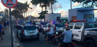 Homem é morto a tiros e outro fica baleado em barraca na praia de Ponta Negra em Natal Viaturas da Polícia Militar na orla da praia de Ponta Negra, após assassinato em barraca de praia — Foto: Heloísa Guimarães/Inter TV Cabugi