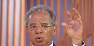 Voucher para trabalhador informal terá valor do Bolsa Família e dura 4 meses