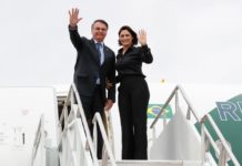 Sobe para 13 número de pessoas que viajaram com Bolsonaro para os EUA e têm coronavírus